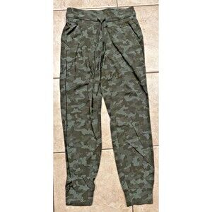 Lululemon Pants Womens 4 Green Camo Ready to Rulu Jogger Athletic Gym Running